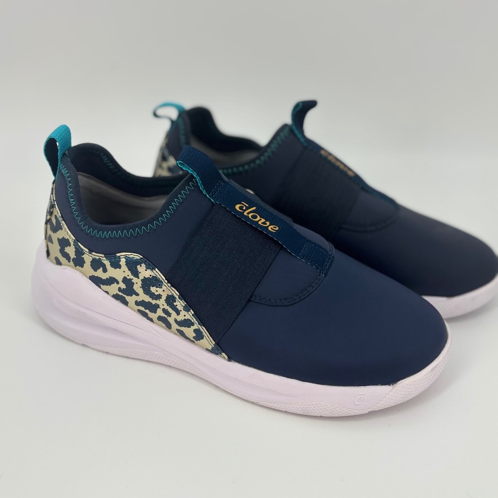 Cloves navy blue slip on women's size 7 nurse doctor medical sneakers memoryfoam